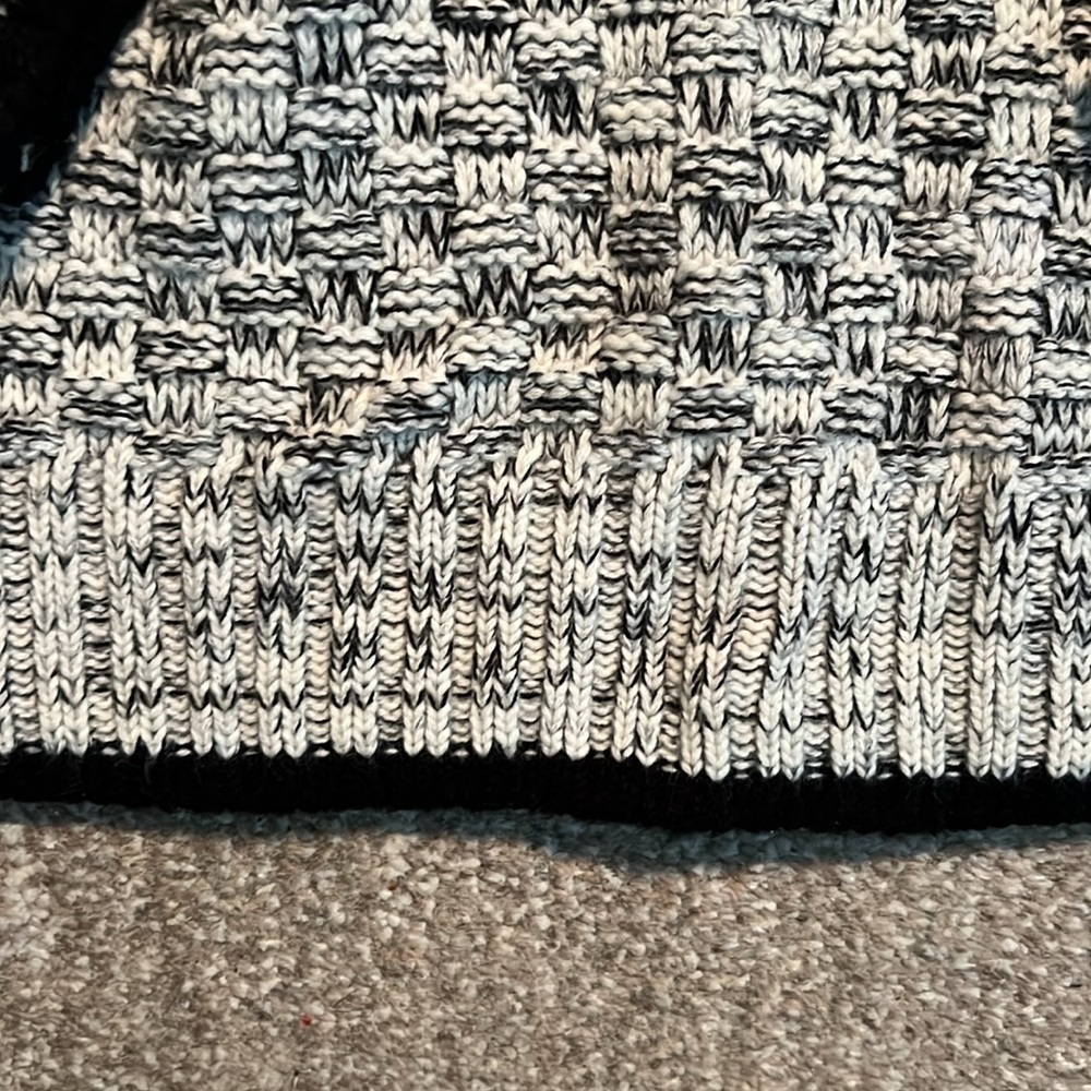 TopShop Sweater - Picture 3 of 6